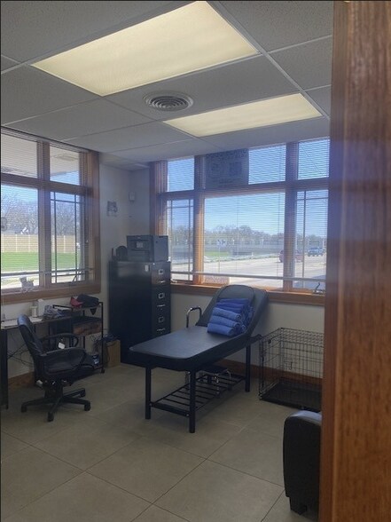 More Photos Of 4233 W Beltline Hwy, Madison General Retail For Sale