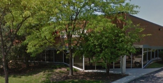 More Photos Of 160-180 Lexington Dr, Buffalo Grove Light Distribution For Lease