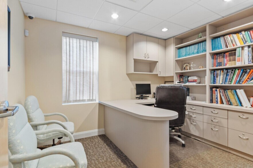 More Photos Of 200 Lincoln St, Worcester Medical For Sale