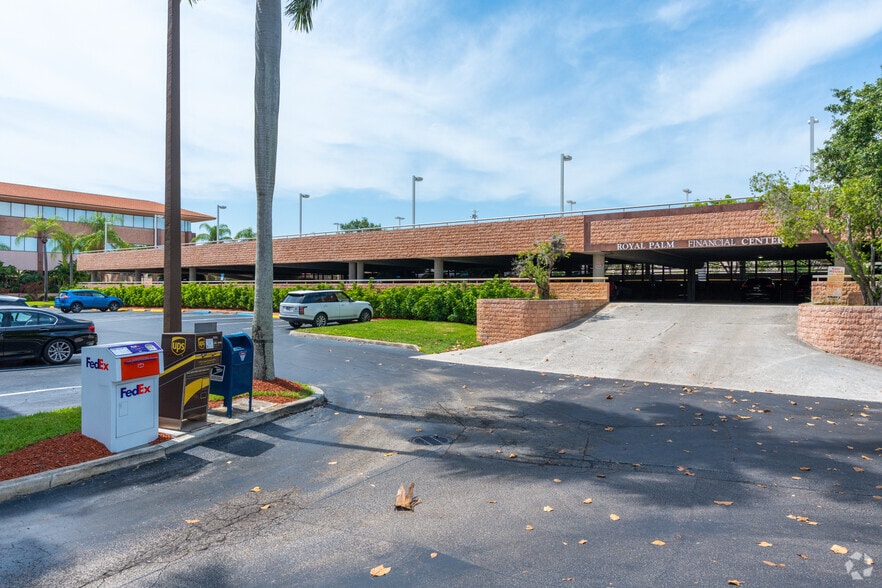 More Photos Of 759 SW Federal Hwy, Stuart Unknown For Lease