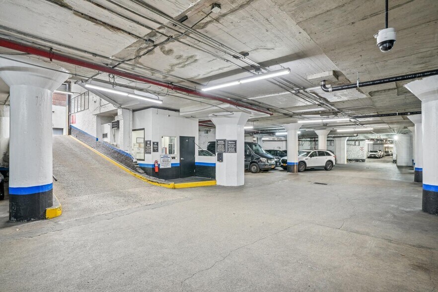 More Photos Of 1780-1790 Grand Concourse, Bronx Office For Lease