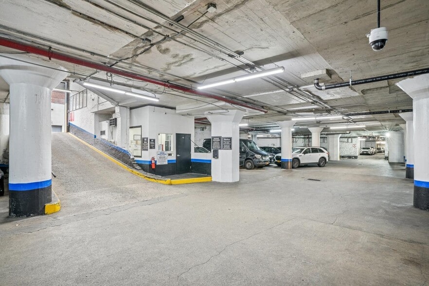 More Photos Of 1780-1790 Grand Concourse, Bronx Office For Lease