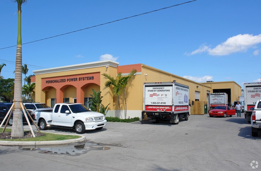 More Photos Of 155-161 NW 11th St, Boca Raton Warehouse For Lease