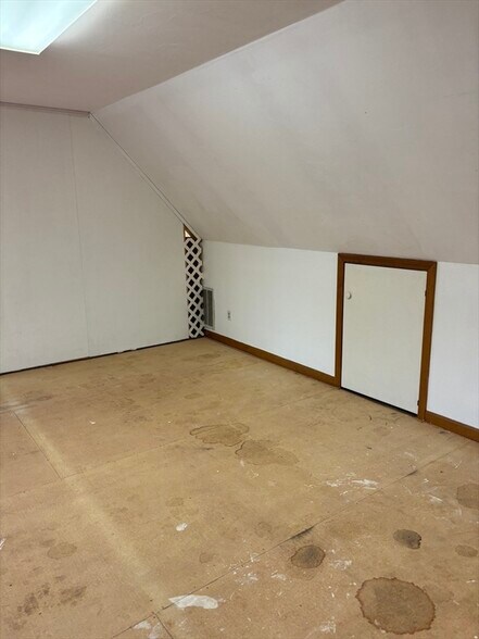 More Photos Of 347 W Grove St, Middleborough Office For Sale