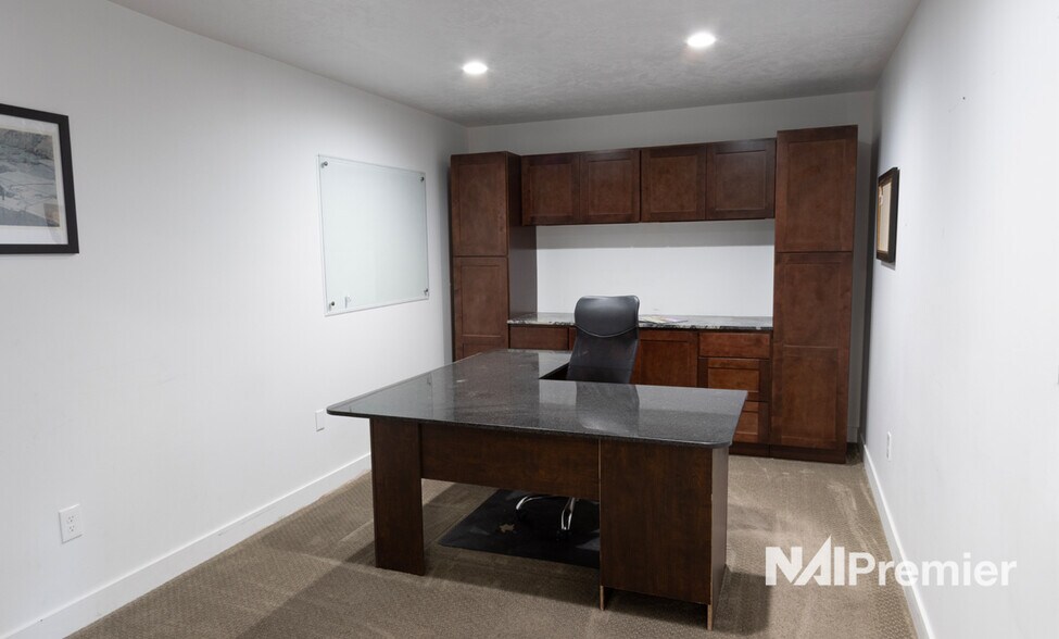 More Photos Of 10763 S State St, Sandy Freestanding For Lease