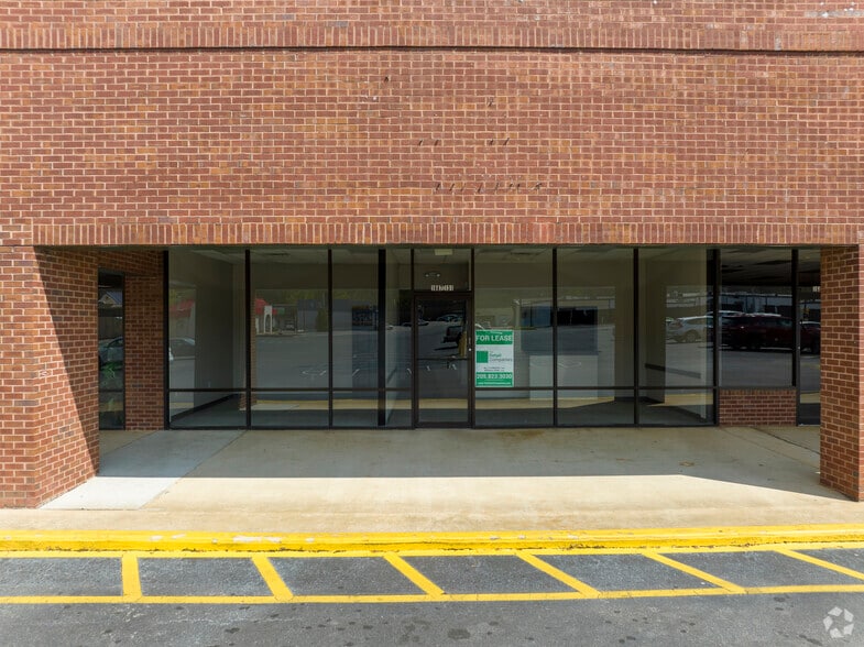 More Photos Of 1671-1691 Center Point Pky, Birmingham Unknown For Lease