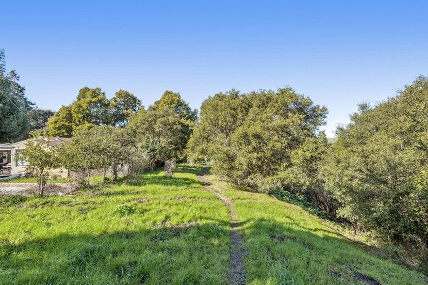 More Photos Of 0 Fairview Rd, Richmond Land For Sale