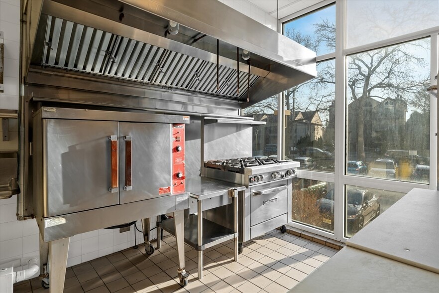 More Photos Of 2401 Pennsylvania Ave, Wilmington Apartments For Sale