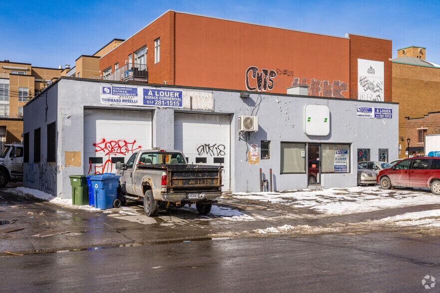More Photos Of 33 Av Mozart E, Montréal Auto Repair For Lease
