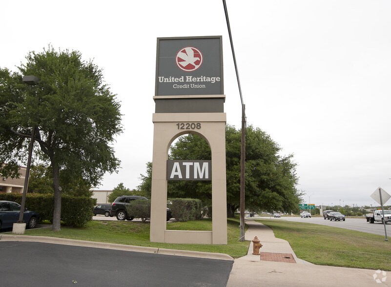 More Photos Of 12208 N MoPac Expy, Austin Bank For Sale