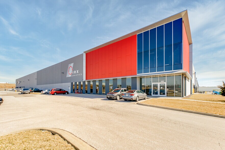 More Photos Of 5400 N Hanley Rd, Saint Louis Warehouse For Lease