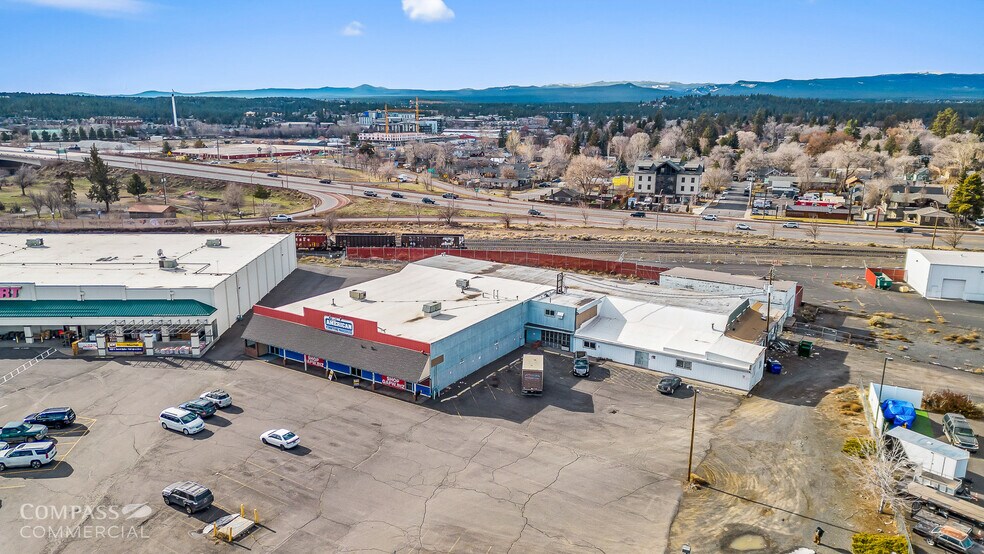 More Photos Of 355 NE 2nd St, Bend Warehouse For Sale