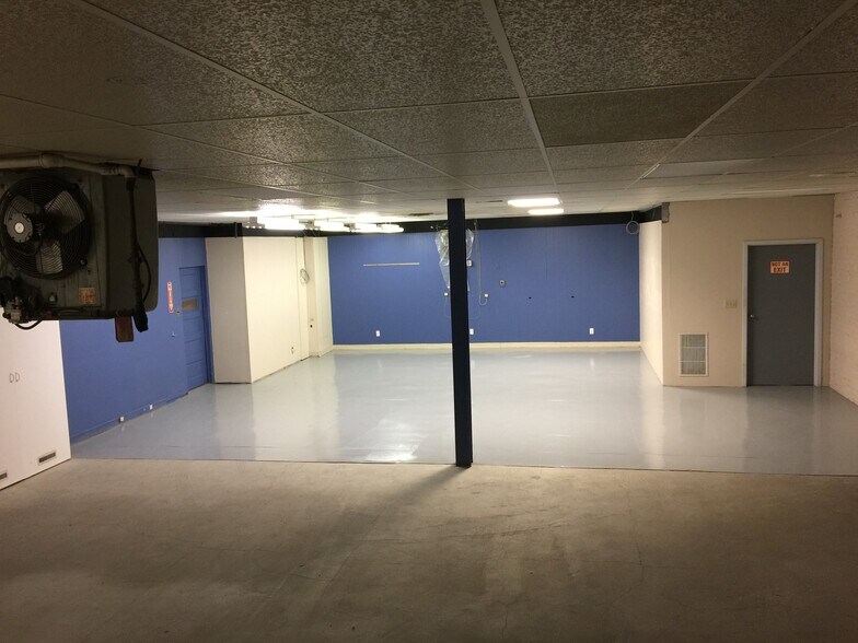 More Photos Of 1756 Tennessee Ave, Cincinnati Warehouse For Lease