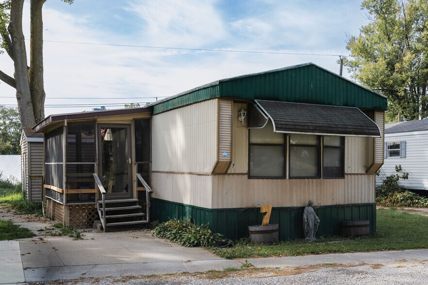 More Photos Of 225 S Barnett, Nauvoo Multifamily For Sale