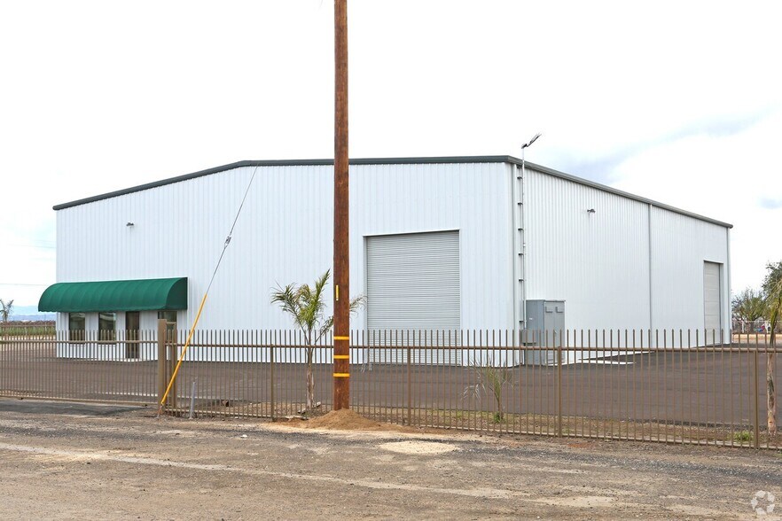 More Photos Of 6717 Cherry ave, Bakersfield Warehouse For Lease