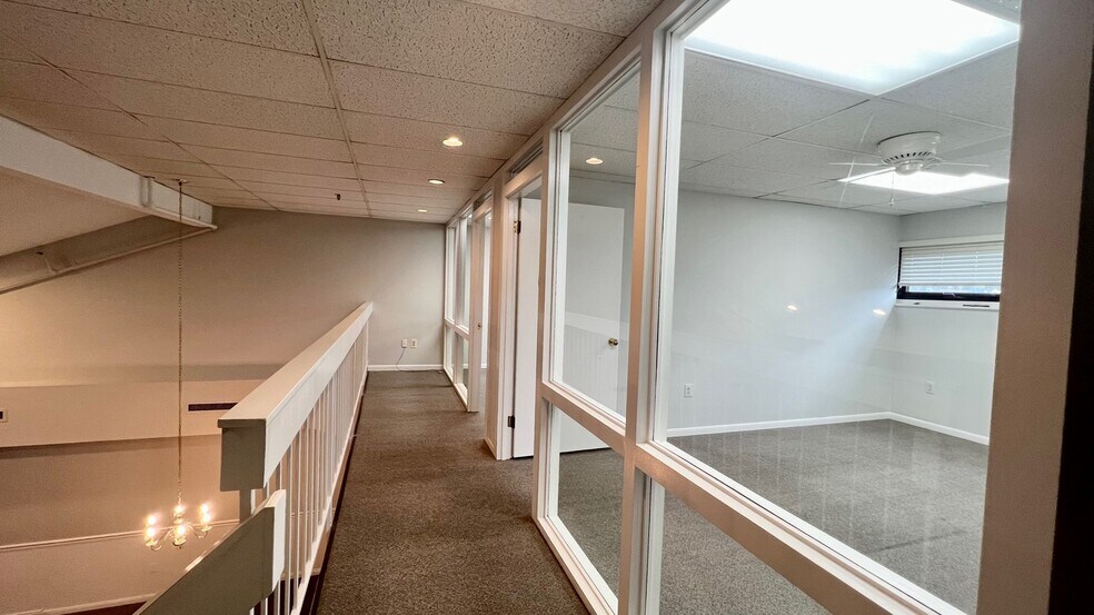 More Photos Of 2555-2575 Chain Bridge Rd, Vienna Medical For Lease