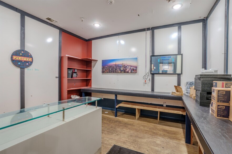 More Photos Of 4840 Hatch Blvd, Muscle Shoals Restaurant For Sale