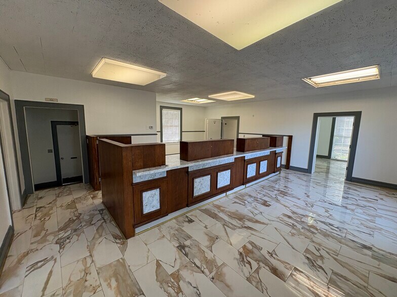 More Photos Of 444 N Main St, Suffolk Office For Lease