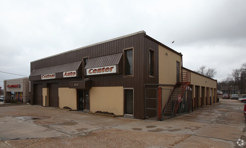 Primary Photo Of 11721 Dorsett Rd, Maryland Heights Auto Repair For Sale