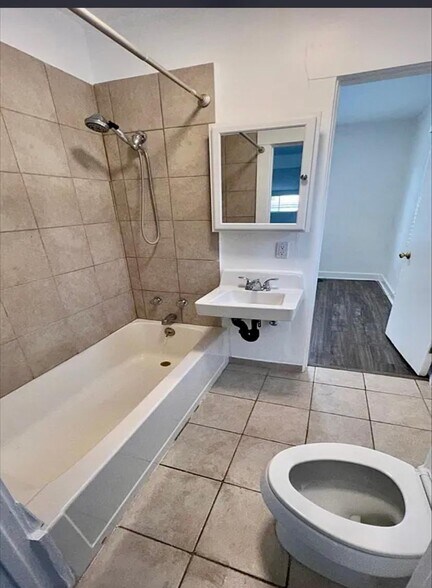 More Photos Of 1160 Linden Ave, Glendale Multifamily For Sale
