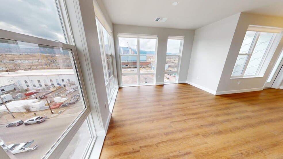 More Photos Of 655 S Sierra Madre St, Colorado Springs Apartments For Lease