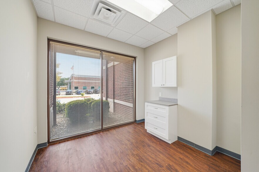 More Photos Of 1208 Highway 6, Sugar Land Medical For Lease