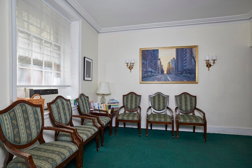 More Photos Of 115 E 67th St, New York Medical For Sale