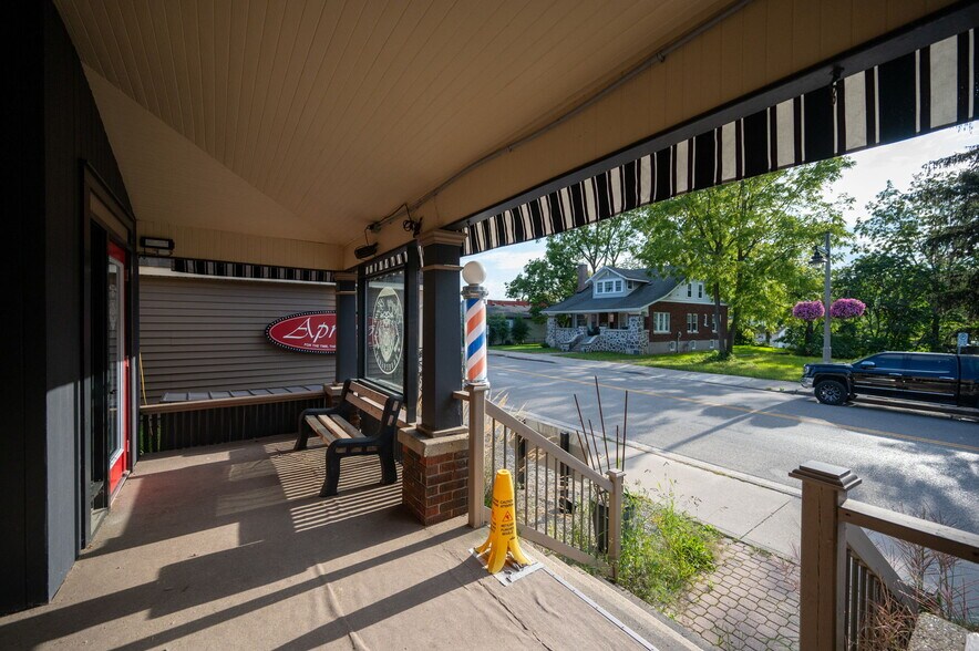 More Photos Of 227 Colborne St, Port Stanle Office For Sale