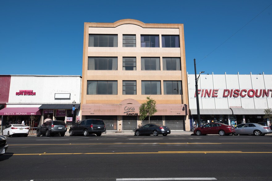 More Photos Of 7000 Pacific Blvd, Huntington Park Office For Sale