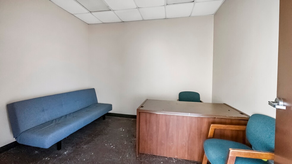 More Photos Of 1733 Benbow Ct, Apopka Warehouse For Lease