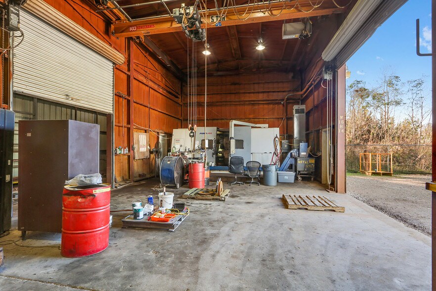 More Photos Of 73526 Bollfield Dr, Covington Industrial For Sale