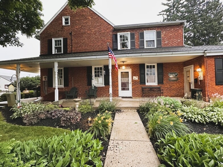 More Photos Of 2439 Old Philadelphia Pike, Lancaster Hotel For Sale