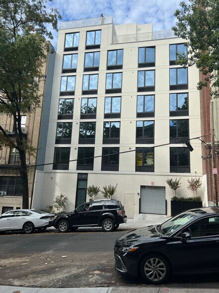 Primary Photo Of 959 Anderson Ave, Bronx Apartments For Sale