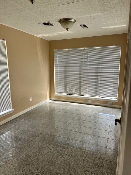 More Photos Of 3639 Glenn Lakes Ln, Missouri City Office For Lease