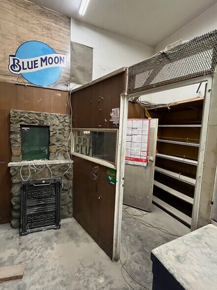 More Photos Of 4307 Leimert Blvd, Los Angeles General Retail For Lease