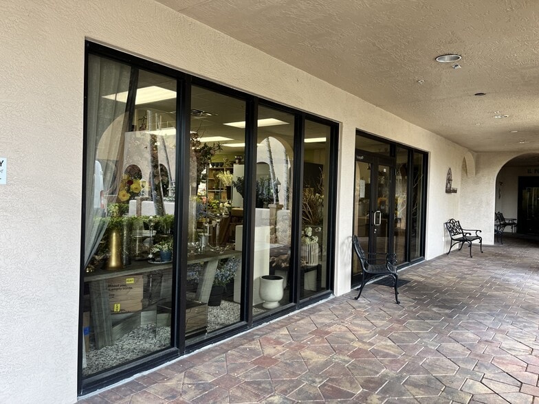 More Photos Of 9681 Gladiolus Dr, Fort Myers Office For Lease