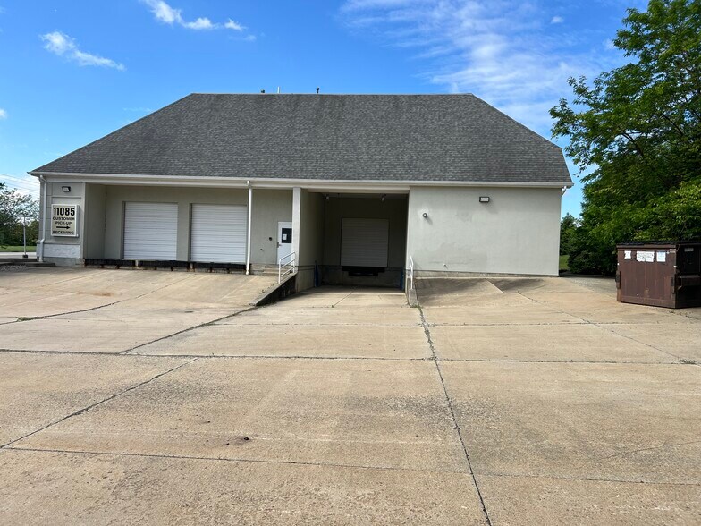 More Photos Of 11085 Montgomery Rd, Montgomery Flex For Lease
