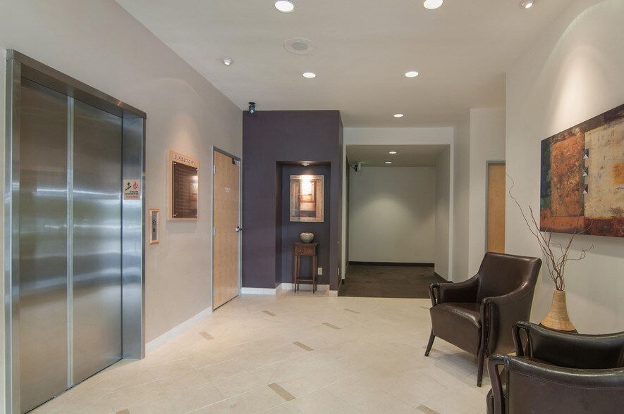 More Photos Of 5330 Carroll Canyon Rd, San Diego Medical For Sale