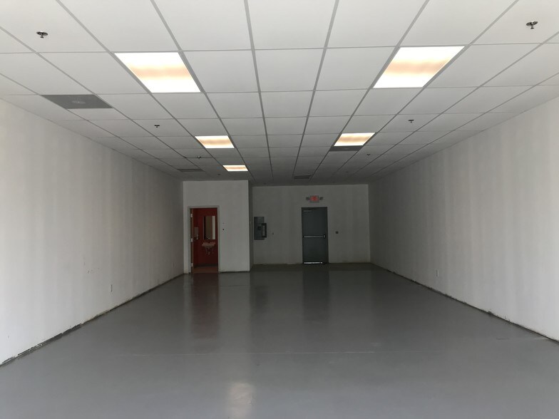 More Photos Of 1820 Noah's Ark Rd, Jonesboro Storefront For Lease