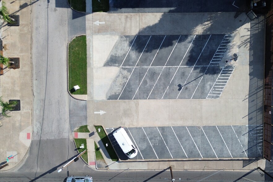 More Photos Of 5023 Washington Ave, Houston Office For Lease