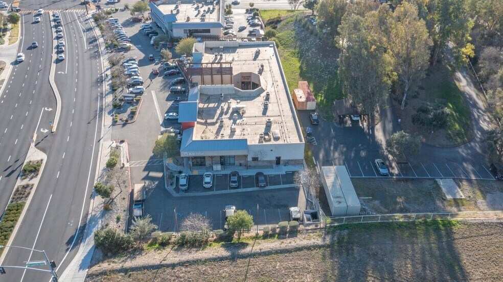 More Photos Of 32395A-32395B Clinton Keith Rd, Wildomar Unknown For Lease
