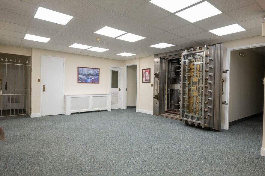 More Photos Of 22 South St, Morristown Office For Lease