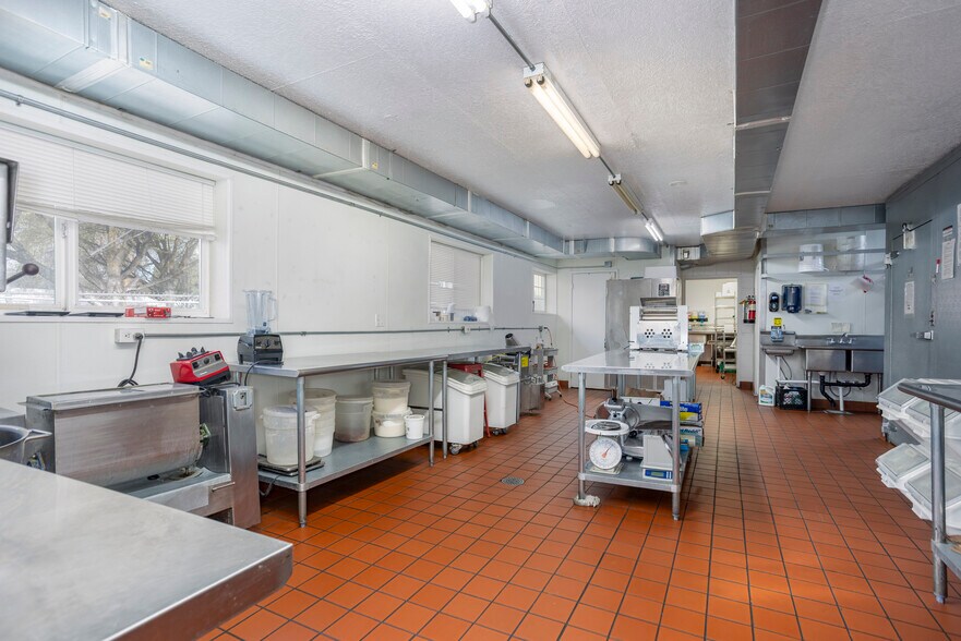 More Photos Of 608 Williams Blvd, Richland Restaurant For Sale