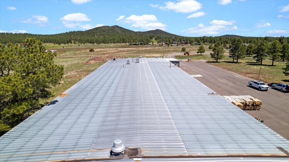 More Photos Of 2843 W Avenida de Luces, Williams Warehouse For Sale