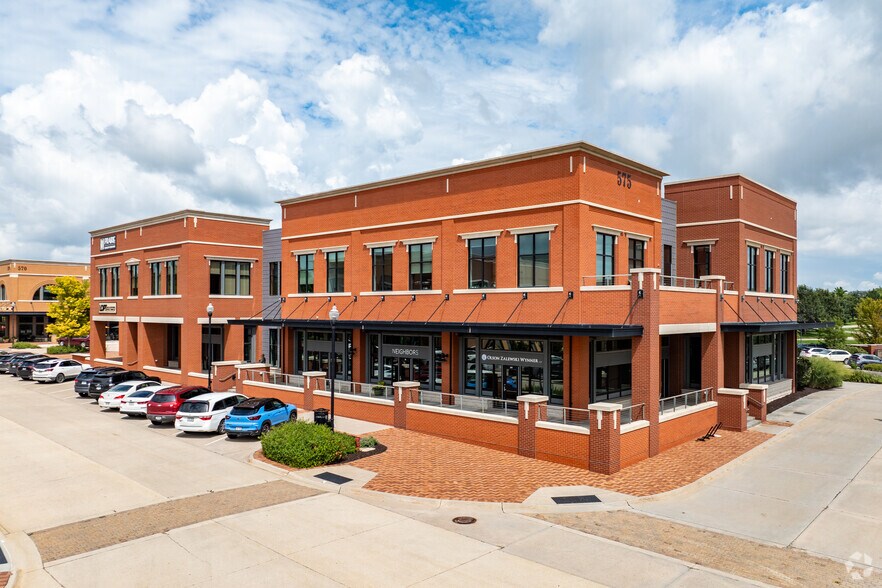 More Photos Of 575 Fallbrook Blvd, Lincoln General Retail For Lease