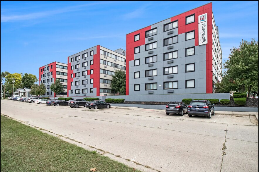 More Photos Of 1106 20th St, South Bend Apartments For Sale