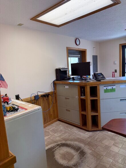 More Photos Of 4881 Pittsburgh Rd, Harrisville Light Distribution For Sale