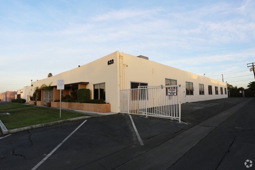 Primary Photo Of 633 Young St, Santa Ana Unknown For Lease
