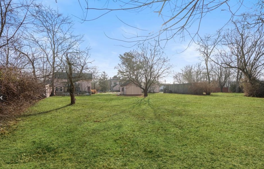 More Photos Of 449 Montauk Hwy, East Moriches Freestanding For Sale