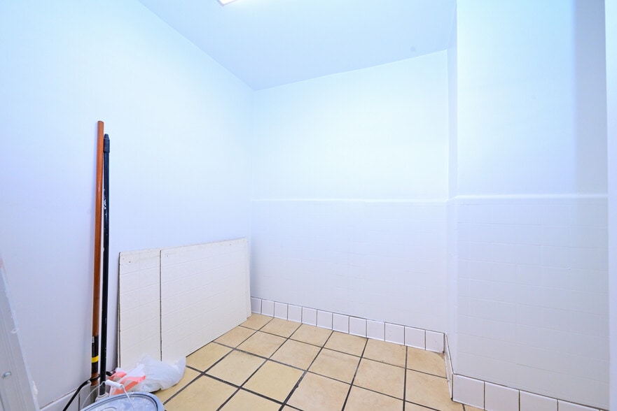 More Photos Of 1487-1491 E Colorado Blvd, Pasadena Storefront Retail Office For Lease